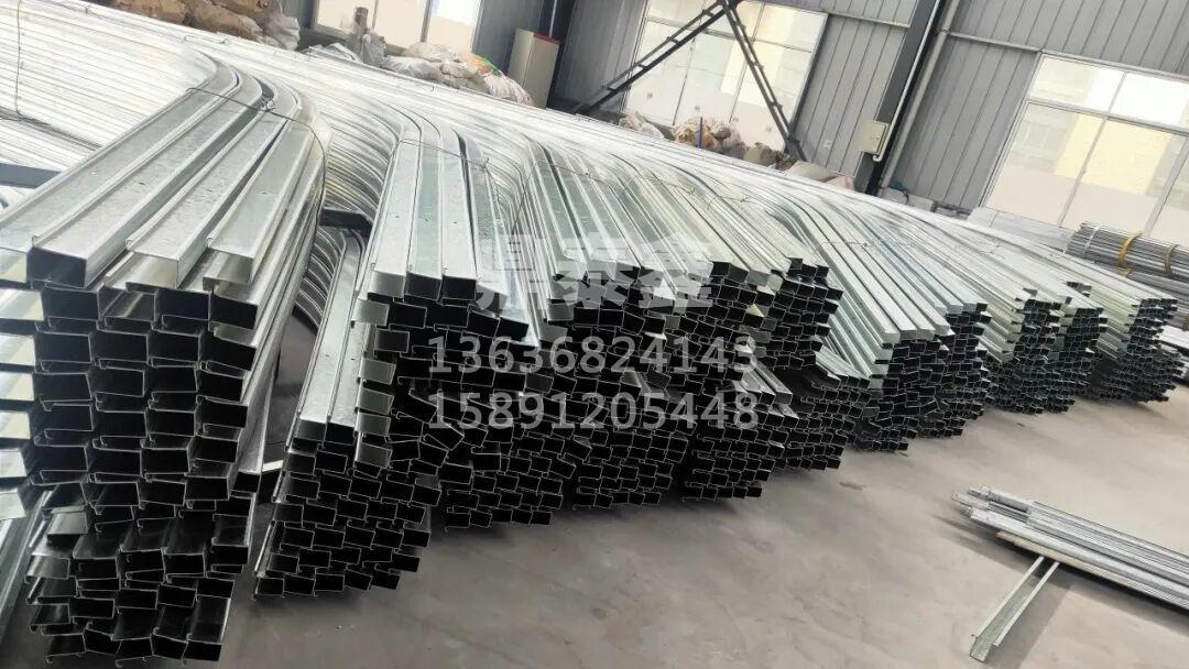 几字钢骨架 —— 结构稳定、抗风...